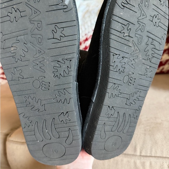 BearPaw Women's Black Winter Boots with Button Accents - Picture 5 of 6